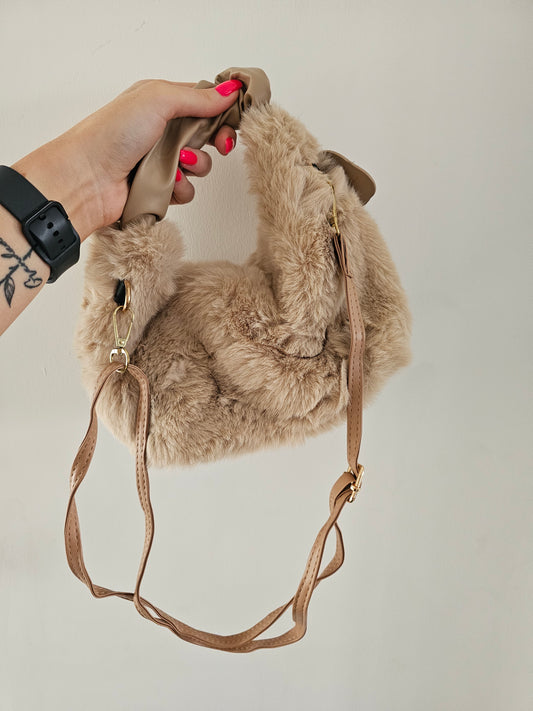 BAG00104 Plush Faux Fur Hangbag