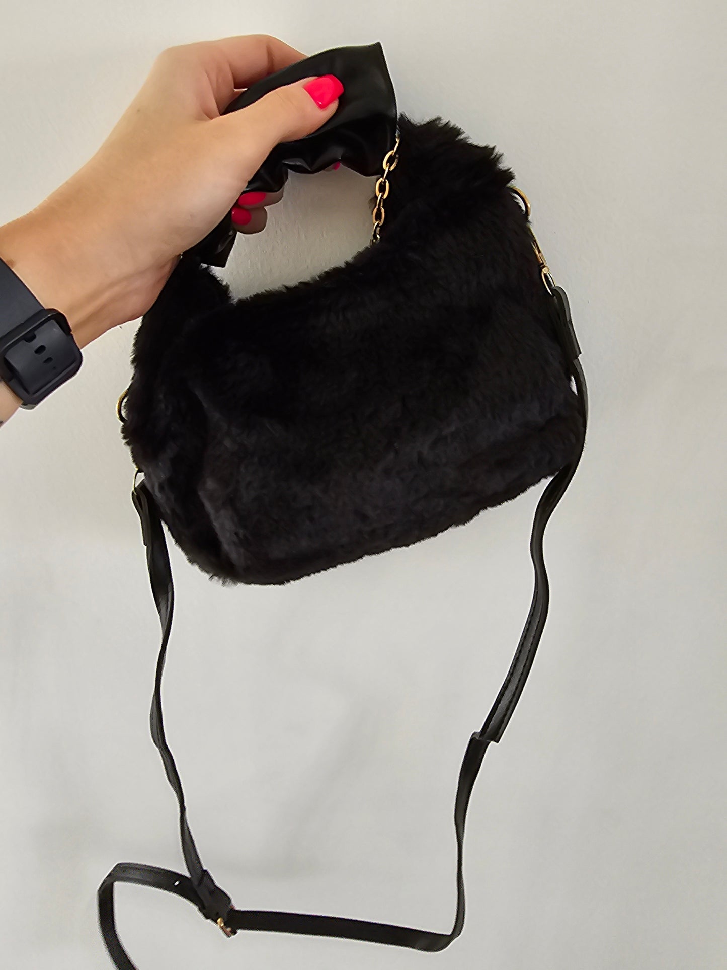 BAG00105 Plush Faux Fur Hangbag