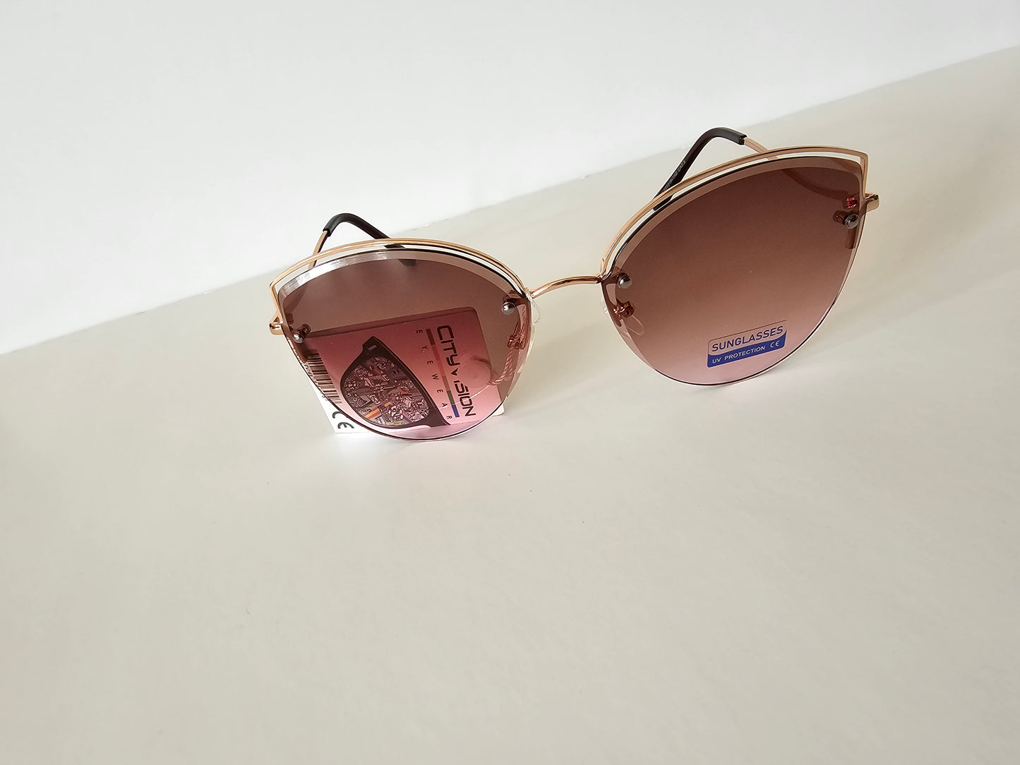 SUN00010 Rounded Gold Bar Sunglasses